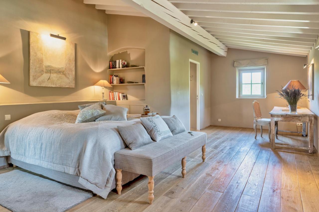Vila Domaine De Puybernier Jouques Exteriér fotografie